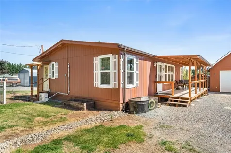 1807 Rounds Avenue Grants Pass OR 97527