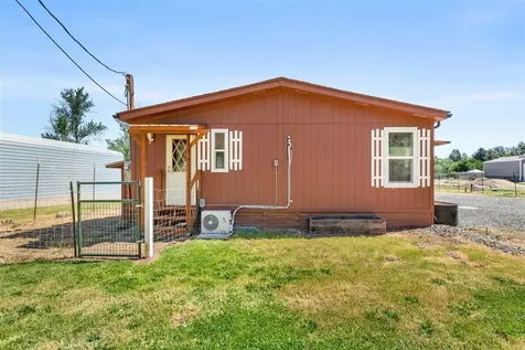 1807 Rounds Avenue Grants Pass OR 97527