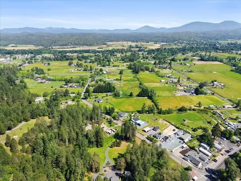 1807 Rounds Avenue Grants Pass OR 97527