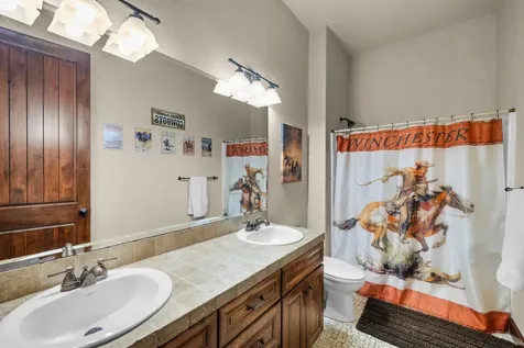 1144 Highland View Loop Redmond OR 97756