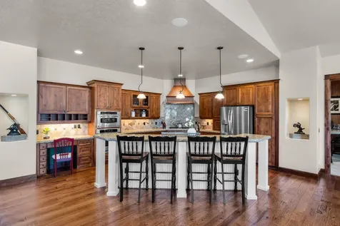 1144 Highland View Loop Redmond OR 97756