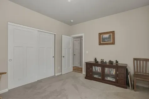2933 NW Hemlock Lane Redmond OR 97756