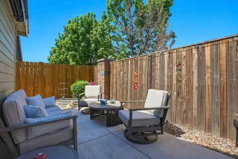 2933 NW Hemlock Lane Redmond OR 97756