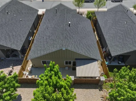 2933 NW Hemlock Lane Redmond OR 97756