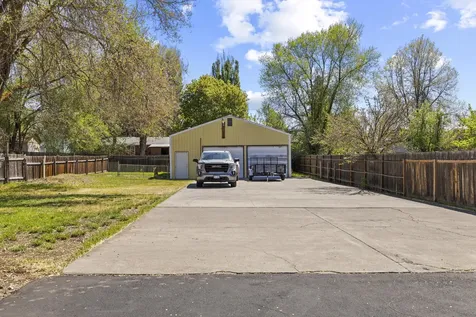 2823 Homedale Road Klamath Falls OR 97603