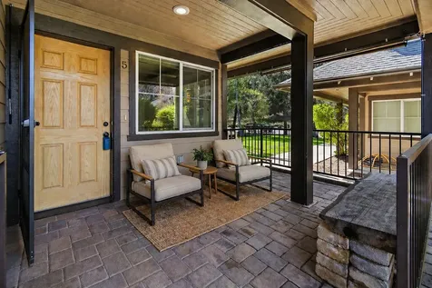 1929 NW Monterey Pines Drive Bend OR 97703