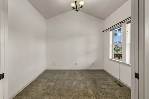 869 NW Rimrock Drive Redmond OR 97756