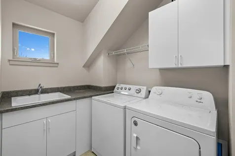 869 NW Rimrock Drive Redmond OR 97756