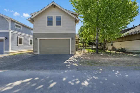 869 NW Rimrock Drive Redmond OR 97756
