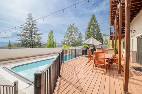 1710 NE Hillcrest Lane Grants Pass OR 97526