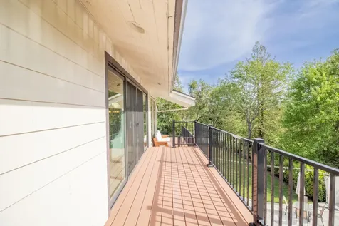 1710 NE Hillcrest Lane Grants Pass OR 97526