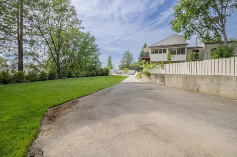 1710 NE Hillcrest Lane Grants Pass OR 97526