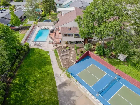 1710 NE Hillcrest Lane Grants Pass OR 97526
