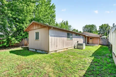 1425 Lawnridge Street Medford OR 97504