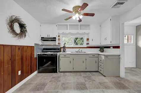 544 Lou Gray Drive Myrtle Creek OR 97457