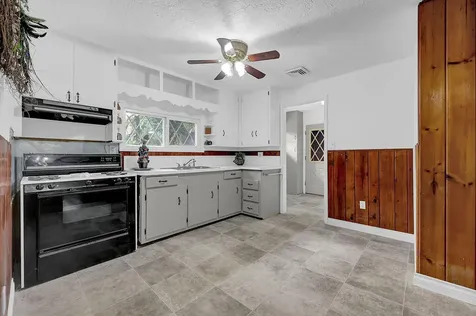 544 Lou Gray Drive Myrtle Creek OR 97457