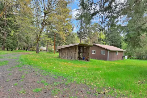 544 Lou Gray Drive Myrtle Creek OR 97457