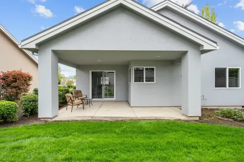 622 Fernwood Drive Medford OR 97504