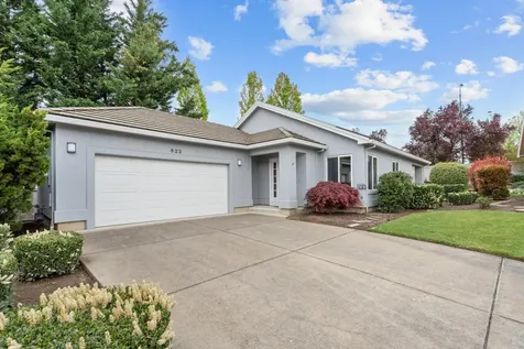 622 Fernwood Drive Medford OR 97504