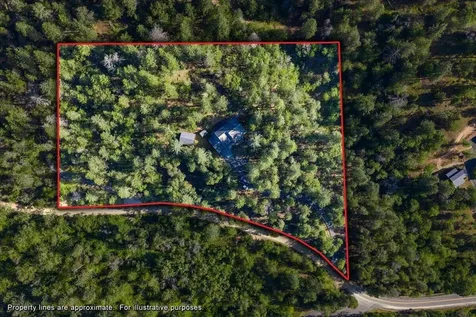 2267 Old Military Road Central Point OR 97502