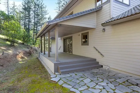 2267 Old Military Road Central Point OR 97502