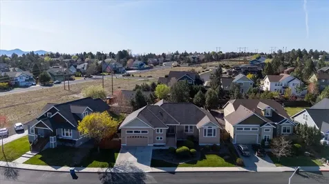 4010 SW Majestic Avenue Redmond OR 97756