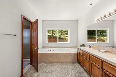 2295 W Evans Creek Road Rogue River OR 97537