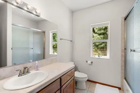 2295 W Evans Creek Road Rogue River OR 97537