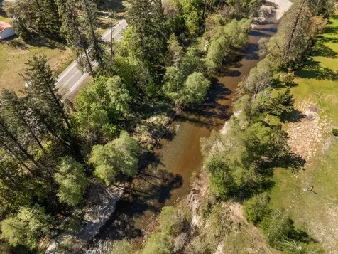 2295 W Evans Creek Road Rogue River OR 97537