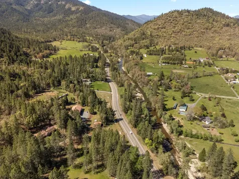 2295 W Evans Creek Road Rogue River OR 97537