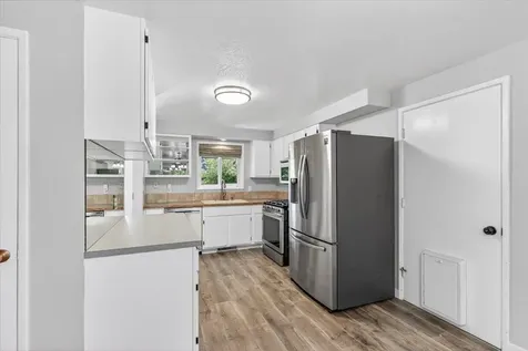 309 N Berkeley Way Medford OR 97504