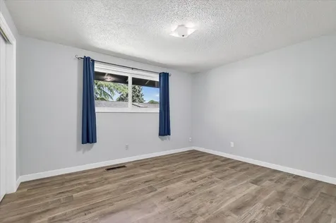 309 N Berkeley Way Medford OR 97504