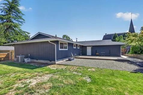 309 N Berkeley Way Medford OR 97504