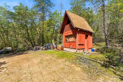 1610 Jumpoff Joe Creek Road Grants Pass OR 97526