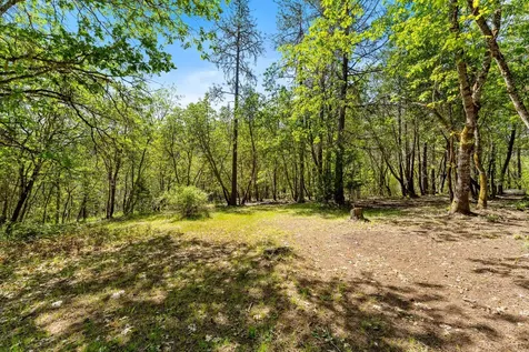1610 Jumpoff Joe Creek Road Grants Pass OR 97526
