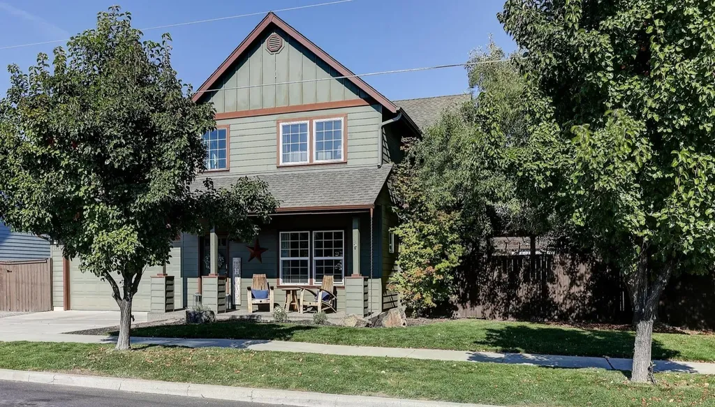 1494 NE Rumgay Lane Bend OR 97701