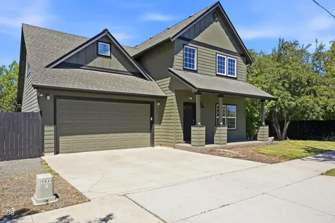 1494 NE Rumgay Lane Bend OR 97701