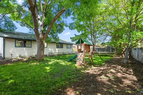 2190 Delta Waters Road Medford OR 97504