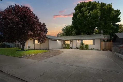 2190 Delta Waters Road Medford OR 97504