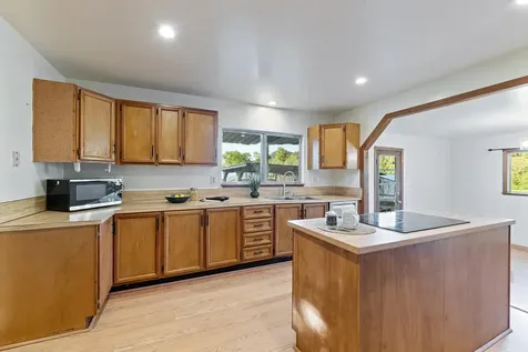 2401 E Fork Road Williams OR 97544