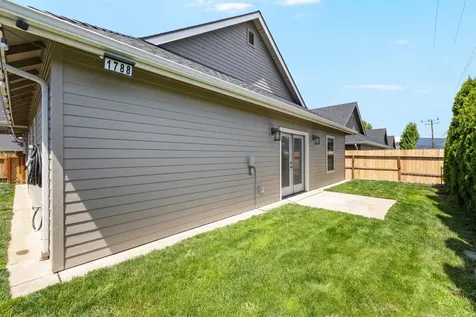 1788 Harbeck Road Grants Pass OR 97527
