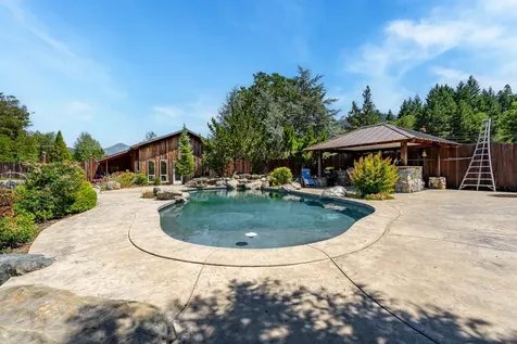 6375 Lake Shore Drive Selma OR 97538