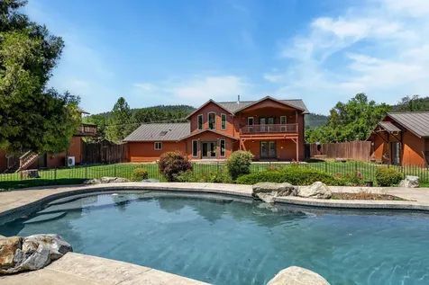 6375 Lake Shore Drive Selma OR 97538