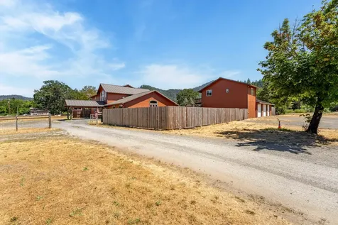 6375 Lake Shore Drive Selma OR 97538