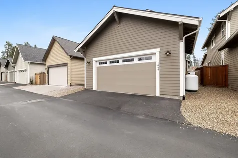 1048 E Black Butte Avenue Sisters OR 97759