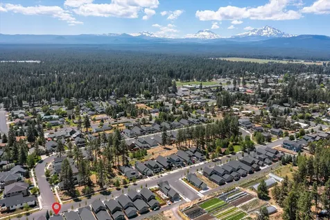 1048 E Black Butte Avenue Sisters OR 97759
