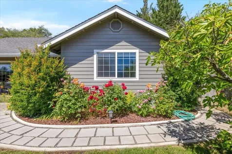 1180 NW F Street Grants Pass OR 97526