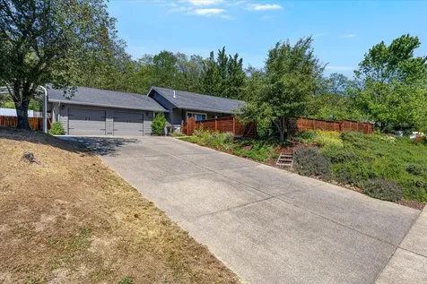 1180 NW F Street Grants Pass OR 97526
