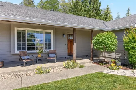 1180 NW F Street Grants Pass OR 97526