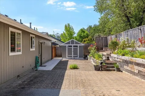 1180 NW F Street Grants Pass OR 97526